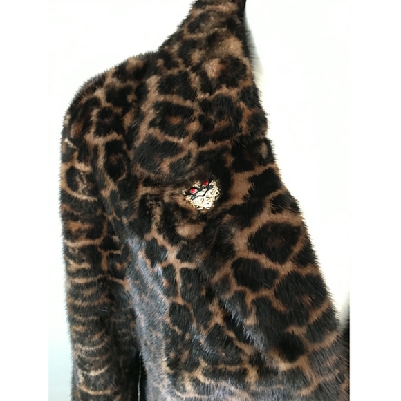 Fur Coat - Picture 3 of 6